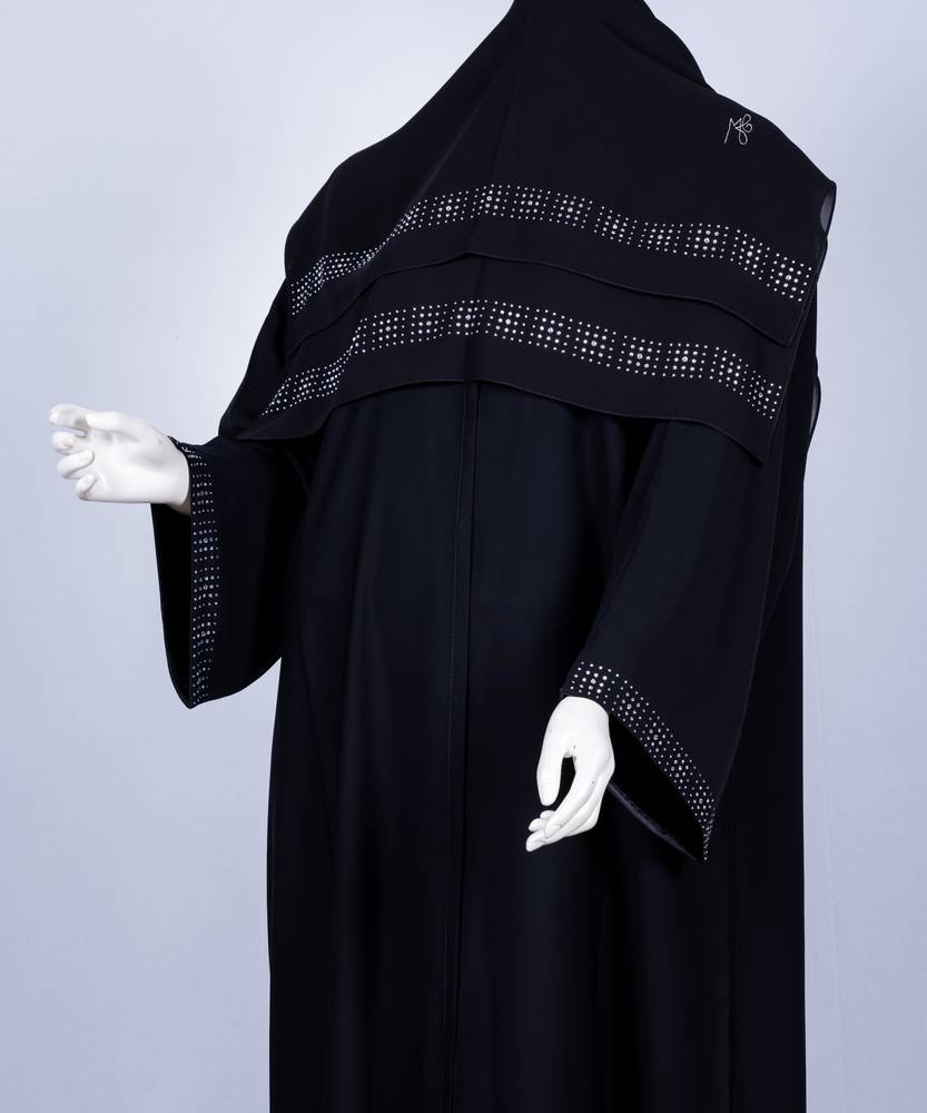 عباية مع طرحة كريستال موديل رقم  3661 (1)