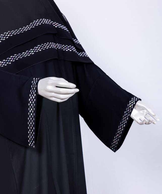 عباية مع طرحة معدن راين ستون موديل رقم  3556