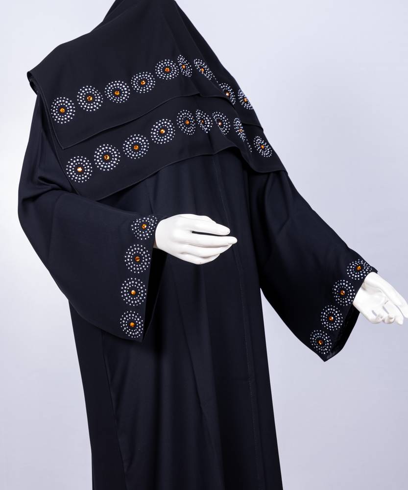 عباية مع طرحة كريستال موديل رقم  3598  (1)