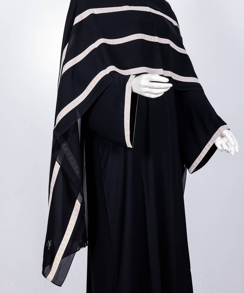 عباية مع طرحة كريستال مخطط 3566 (1)