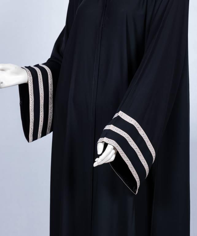 عباية مع طرحة موديل رقم  3667 (1)