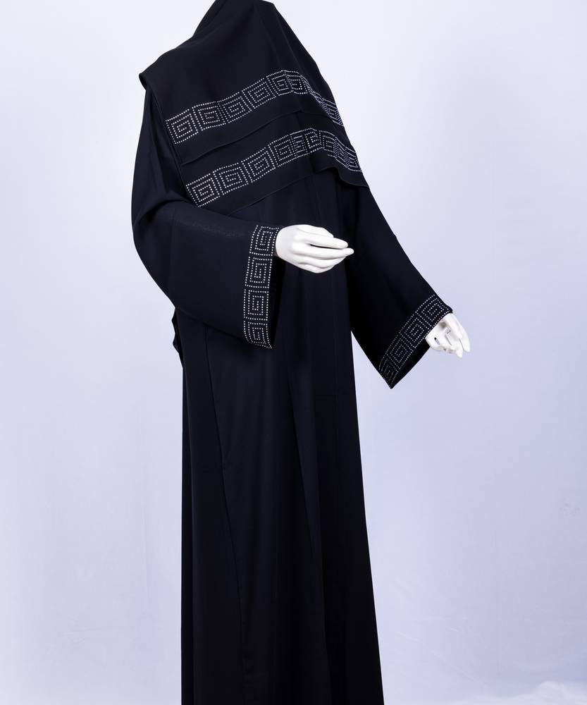 عباية مع طرحة كريستال بتصميم 3573 (1)