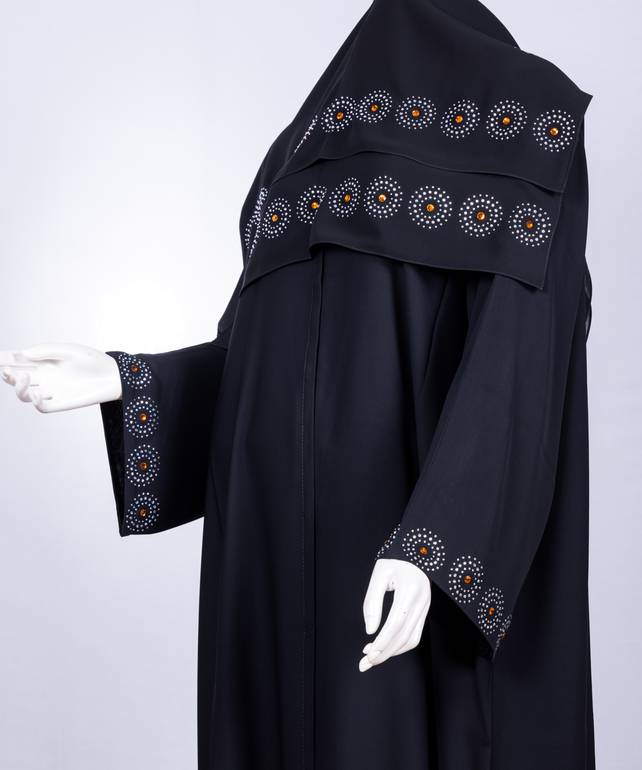 عباية مع طرحة كريستال موديل رقم  3598  (1)