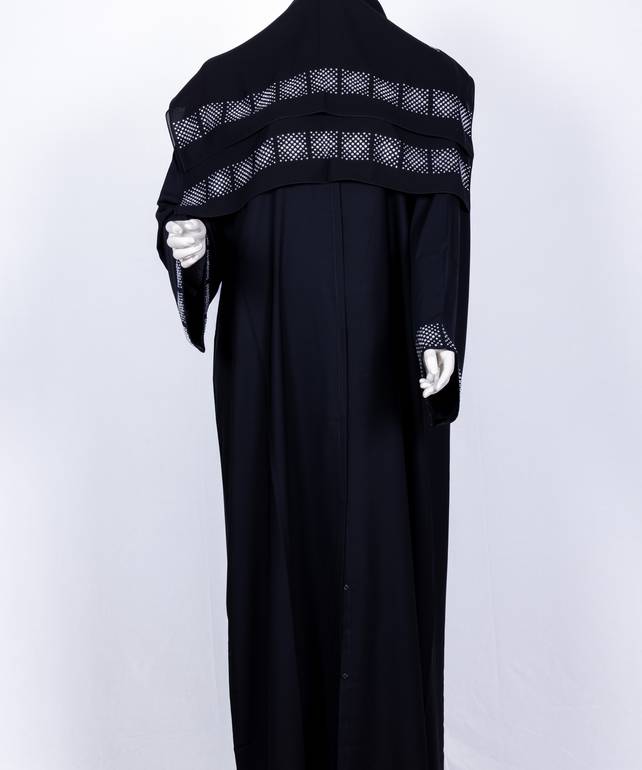 عباية مع طرحة كريستال برسمة موديل رقم  3592  (1)