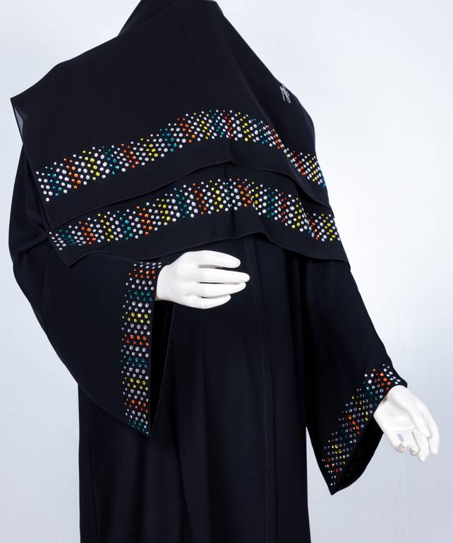 عباية + طرحة موديل رقم  3668 (1)