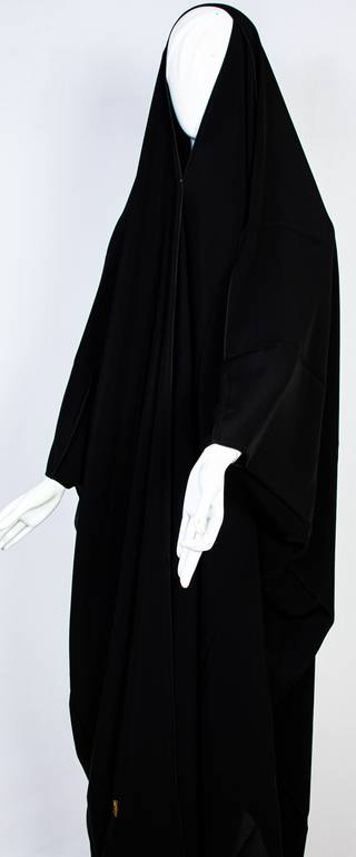 عباية علي الراس قصة البشت قماش كريب صالونه
