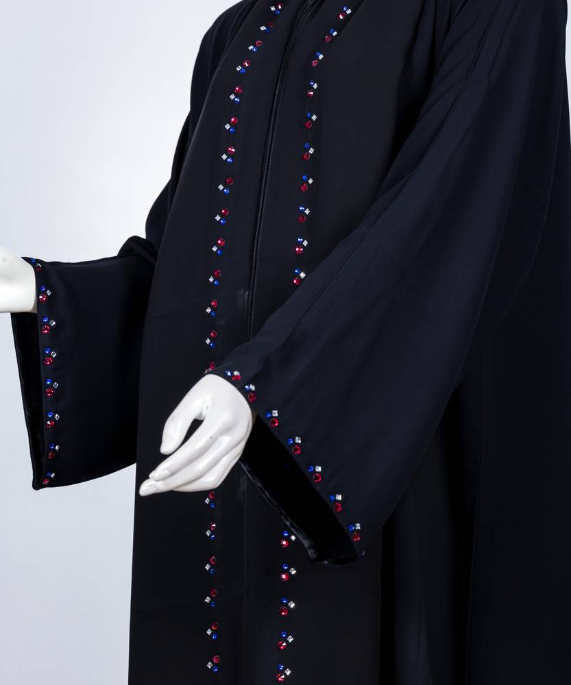 عباية مع طرحة كريستال مربع موديل رقم  3568 (1)