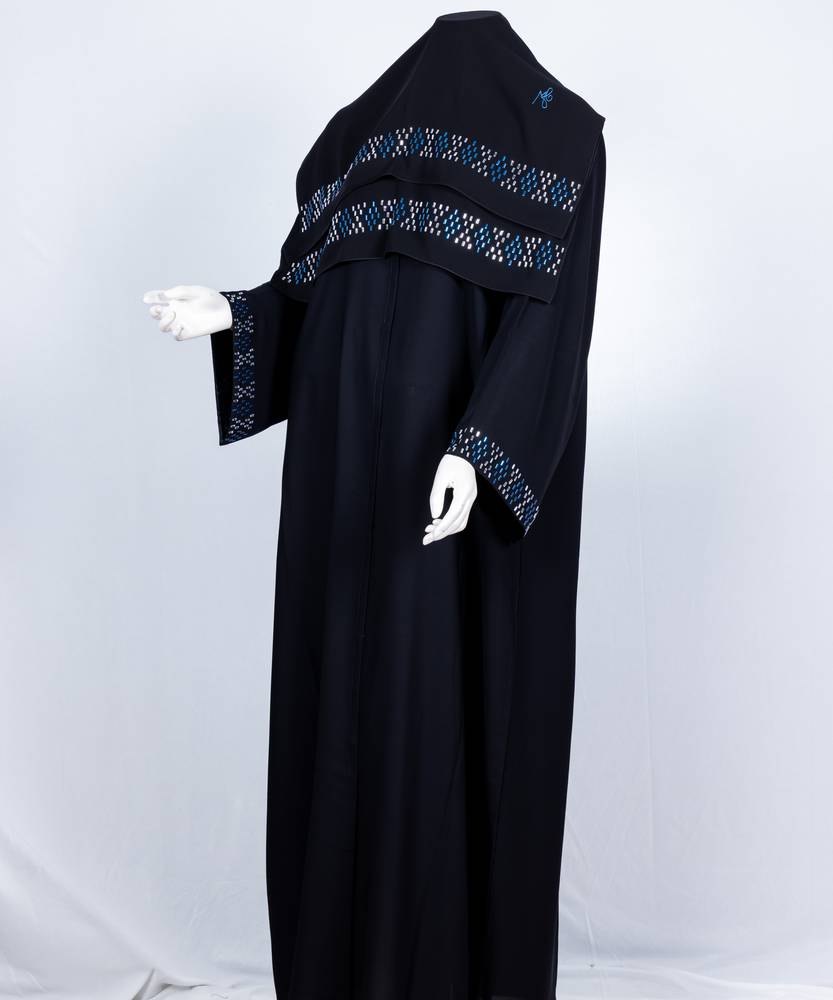  عباية مع طرحة معدن مستطيل موديل رقم  3600 (2)