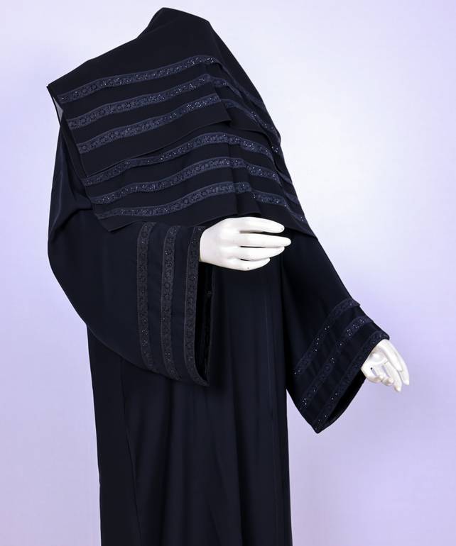 عباية مع طرحة موديل رقم   3630