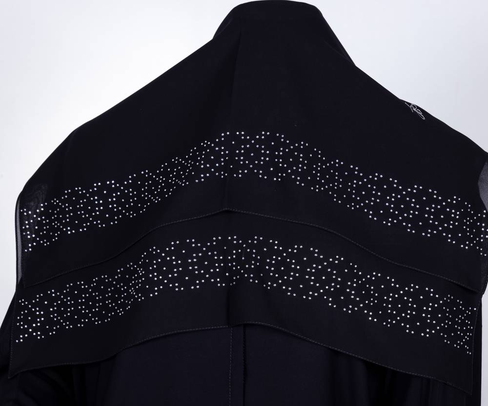 عباية مع طرحة كريستال موديل رقم  3643 (1)