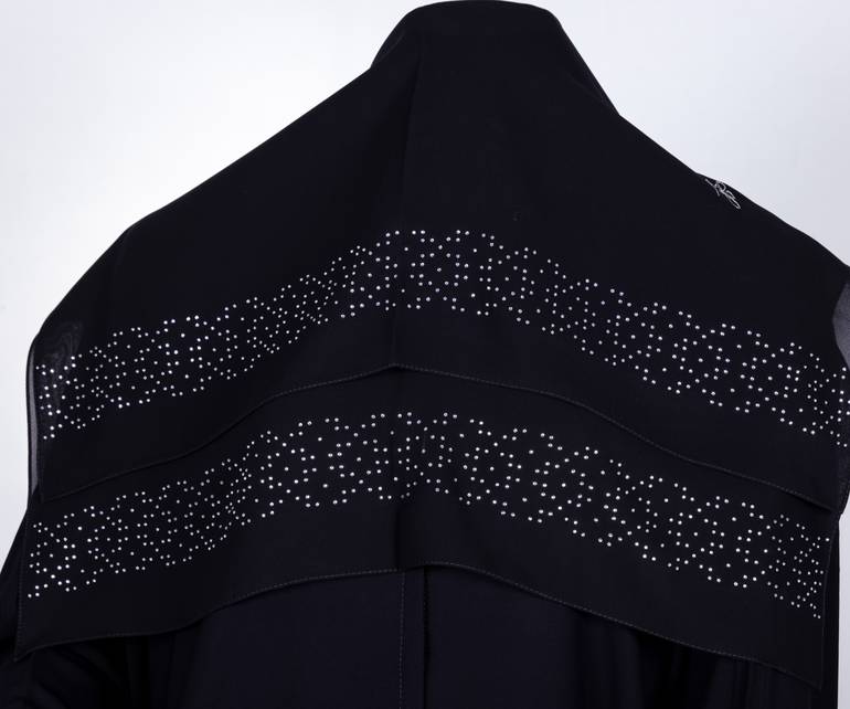 عباية مع طرحة كريستال موديل رقم  3643 (1)