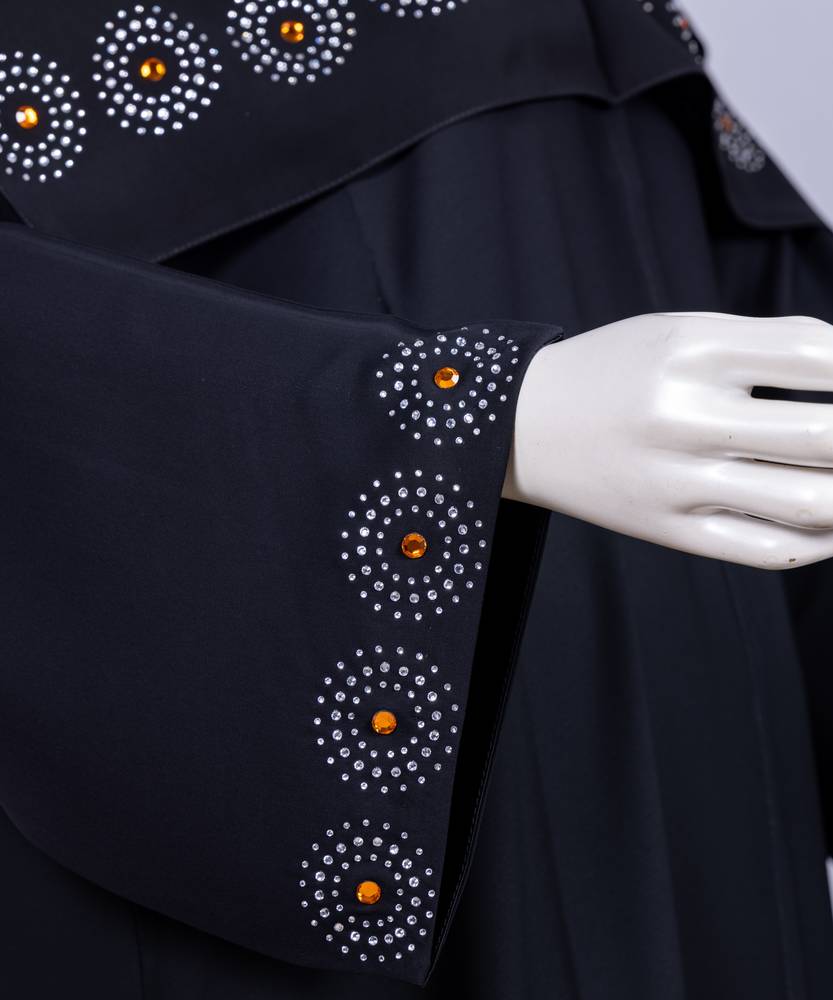 عباية مع طرحة كريستال موديل رقم  3598  (1)