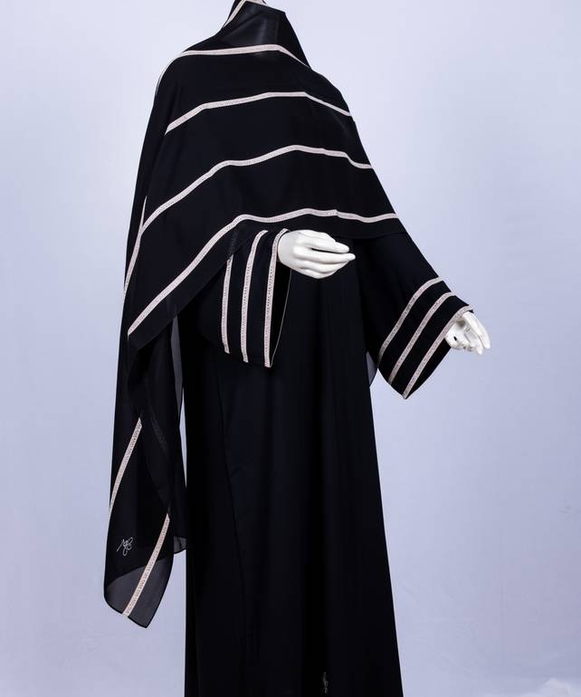 عباية مع طرحة كريستال مخطط 3574 (1)