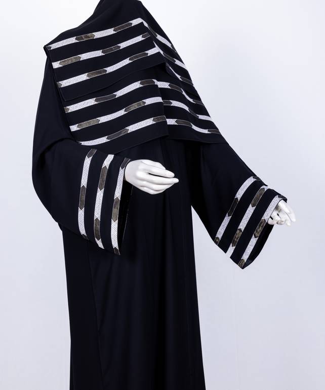   عباية + طرحة موديل رقم  3632