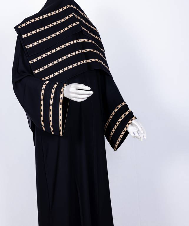 عباية مع طرحة كلفة ملونة موديل رقم 3562