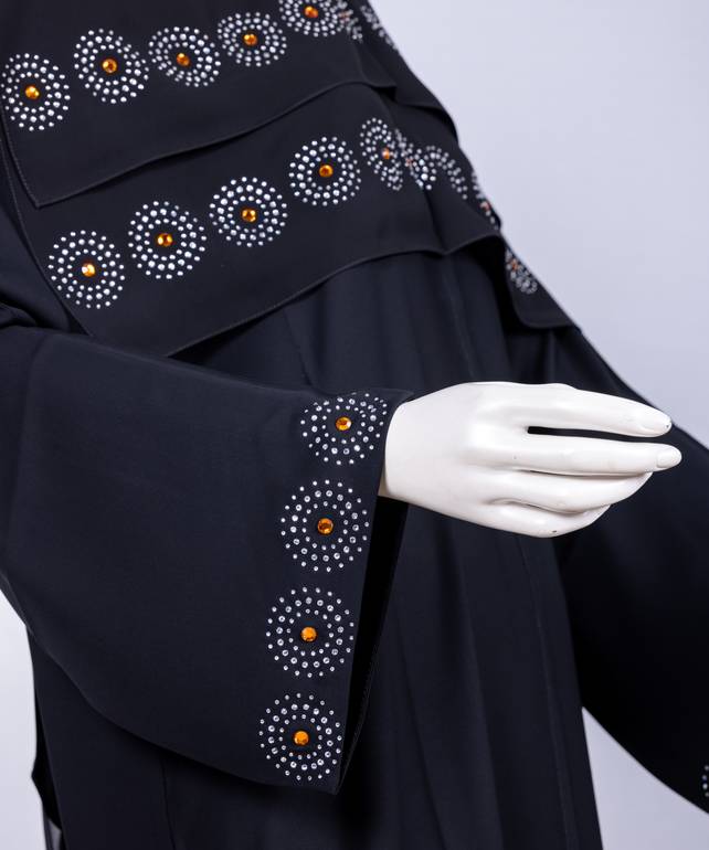عباية مع طرحة كريستال موديل رقم  3598  (1)