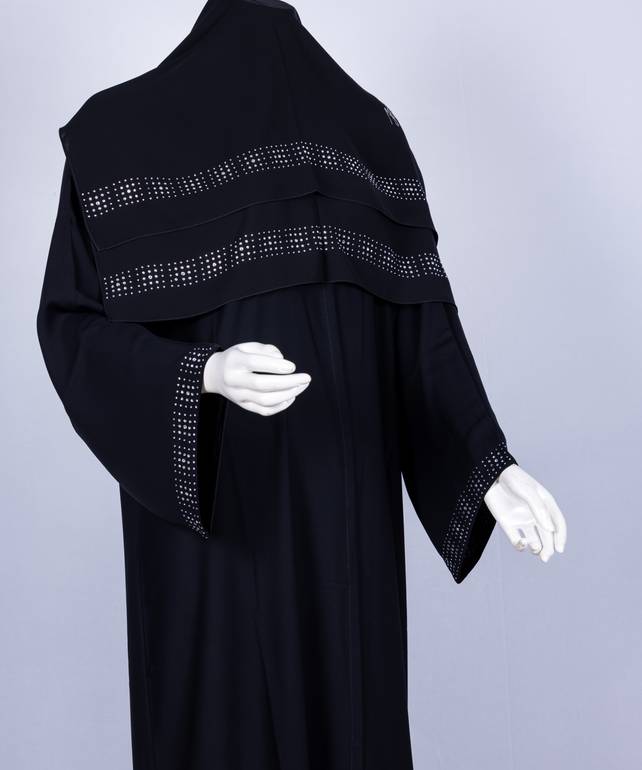عباية مع طرحة كريستال موديل رقم  3661 (1)