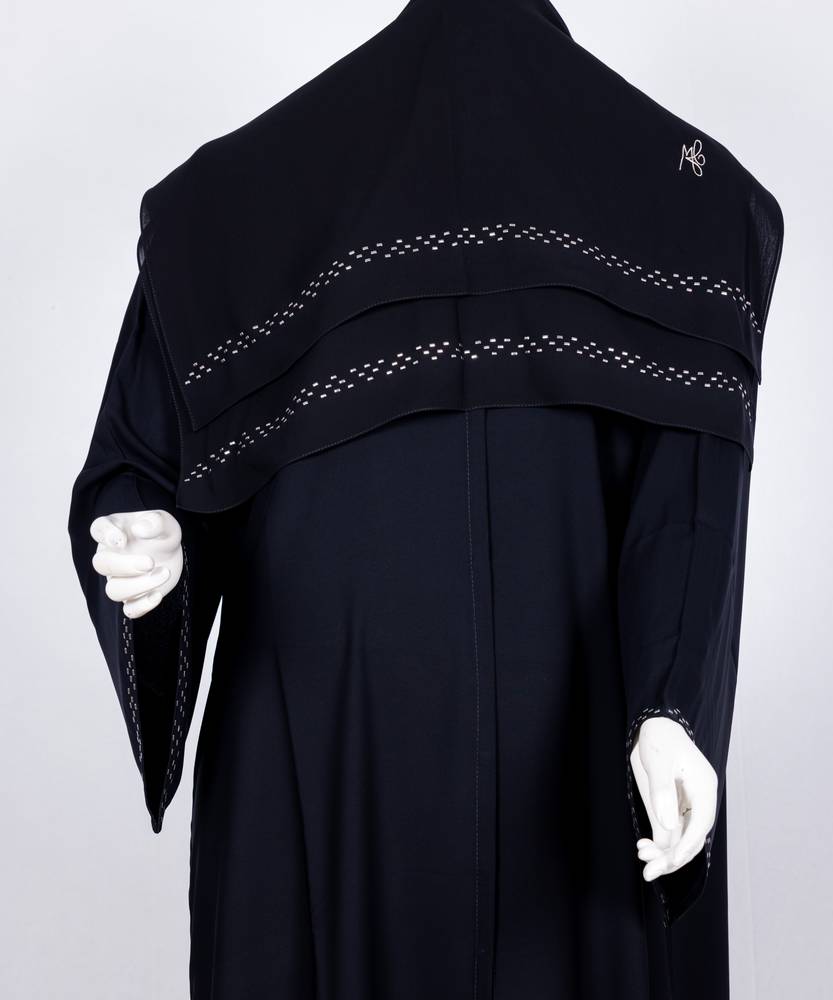 عباية مع طرحة معدن مستطيل موديل رقم  3618 (1)