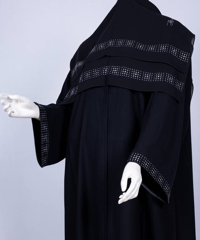 عباية مع طرحة كريستال موديل رقم  3661 (1)