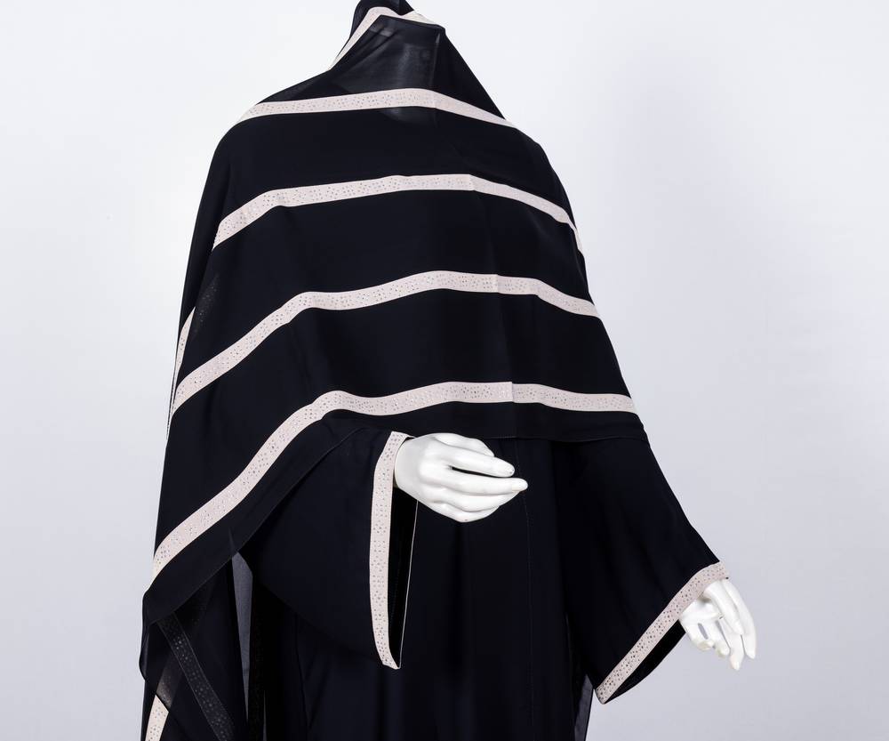 عباية مع طرحة كريستال مخطط 3566 (1)
