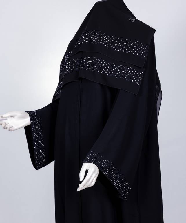عباية مع طرحة كريستال موديل رقم  3643 (1)