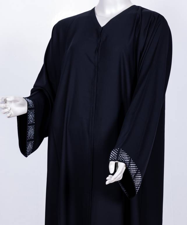 عباية مع طرحة كريستال برسمة موديل رقم  3592  (1)