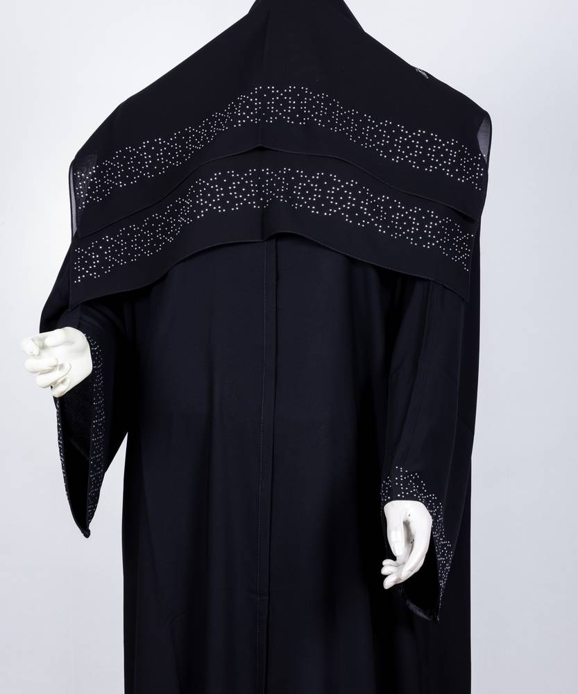عباية مع طرحة كريستال موديل رقم  3643 (1)