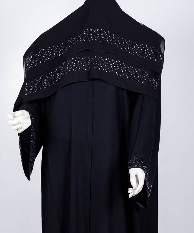عباية مع طرحة كريستال موديل رقم  3643 (1)