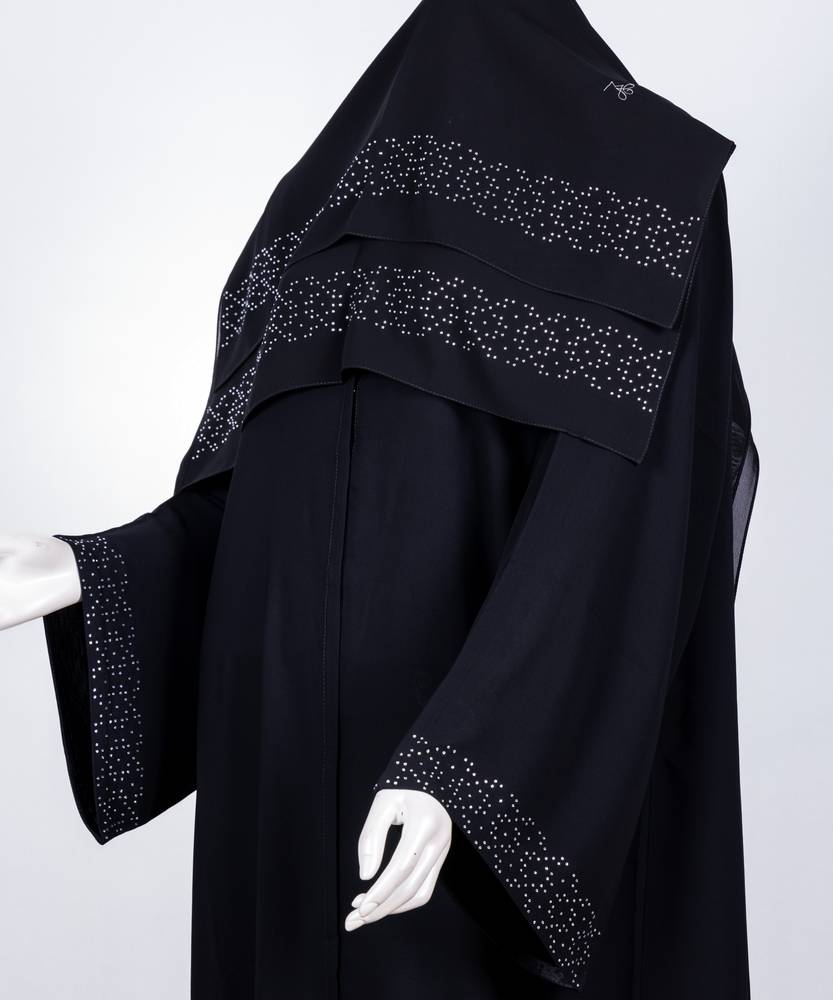 عباية مع طرحة كريستال موديل رقم  3643 (1)