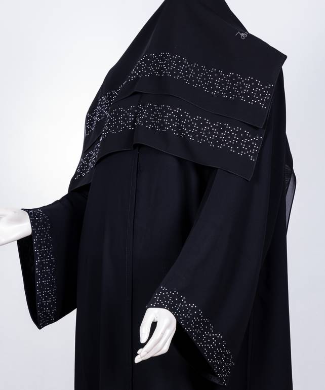 عباية مع طرحة كريستال موديل رقم  3643 (1)
