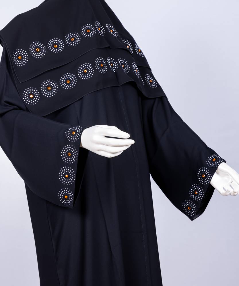 عباية مع طرحة كريستال موديل رقم  3598  (1)