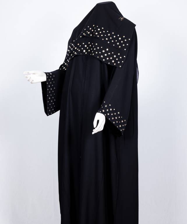 عباية مع طرحة كريستال معدن موديل رقم  3582 (1)