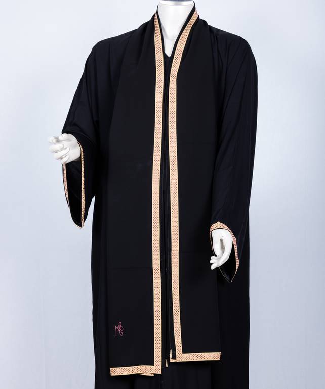 عباية مع طرحة كريستال كلفة موديل رقم  3675 (1)