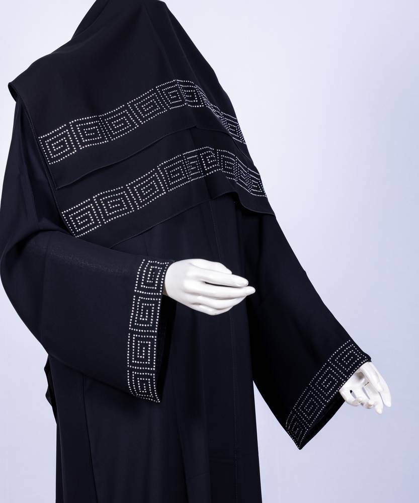 عباية مع طرحة كريستال بتصميم 3573 (1)
