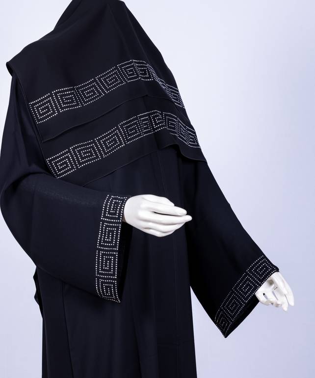 عباية مع طرحة كريستال بتصميم 3573 (1)