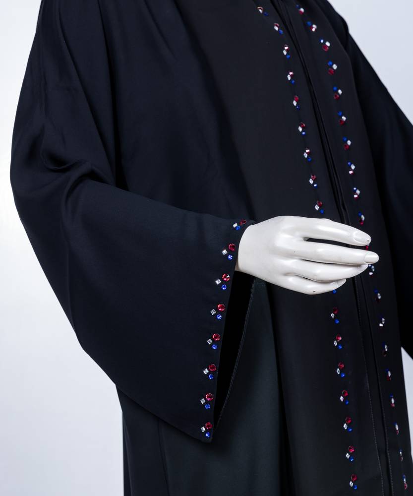 عباية مع طرحة كريستال مربع موديل رقم  3568 (1)