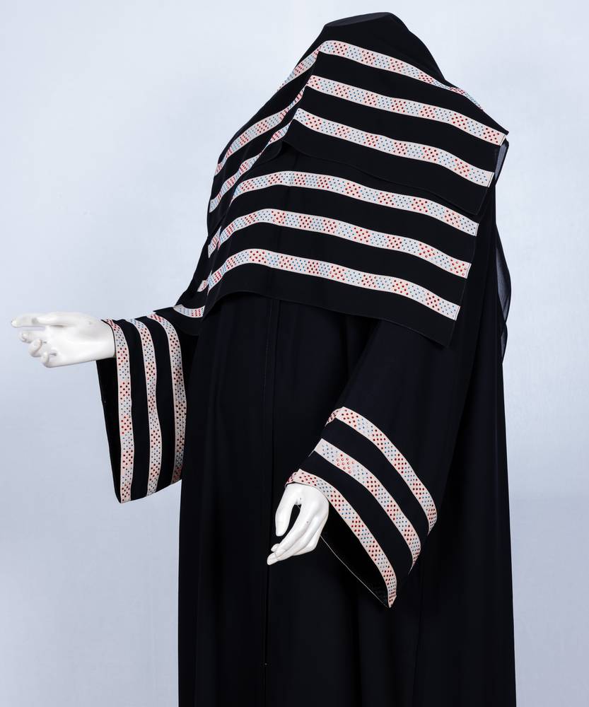 عباية مع طرحة موديل رقم  3662 (1)