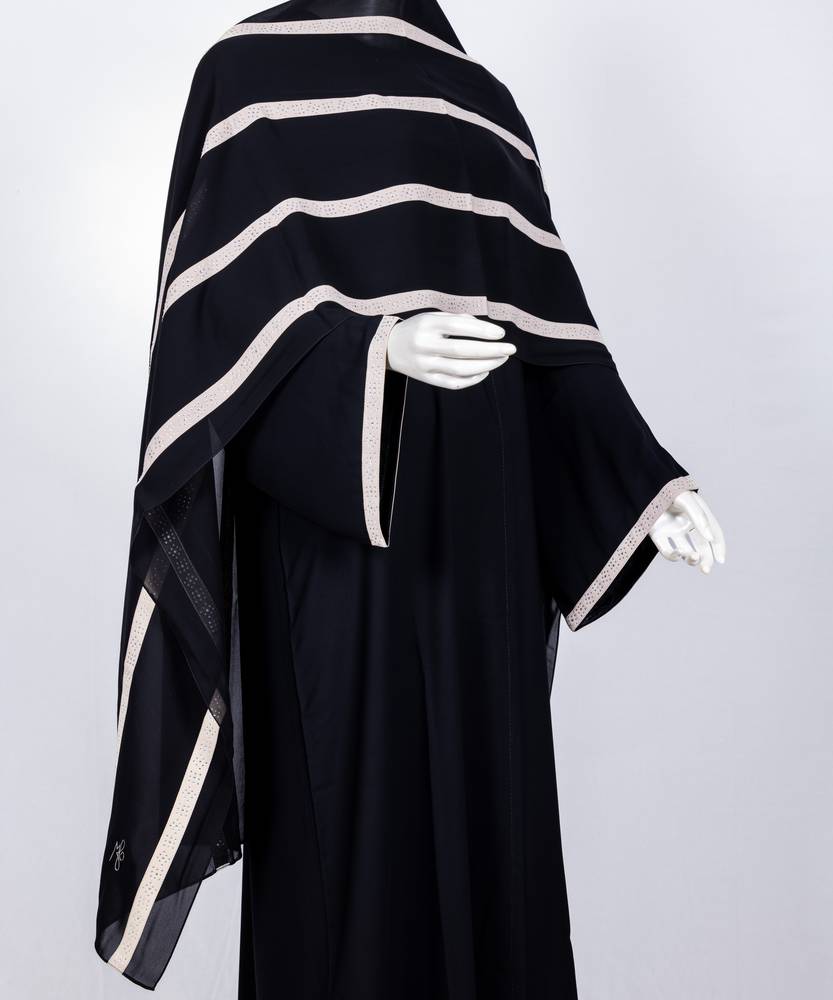 عباية مع طرحة كريستال مخطط 3566 (1)