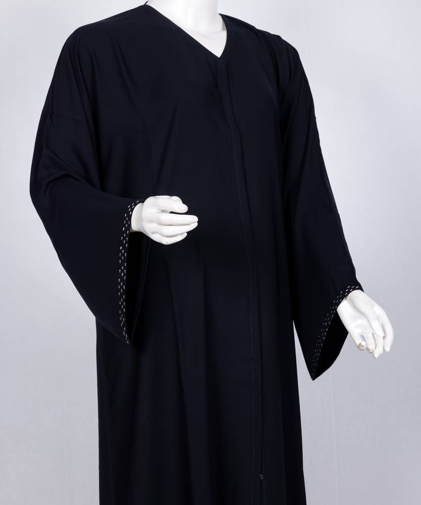 عباية مع طرحة معدن مستطيل موديل رقم  3618 (1)