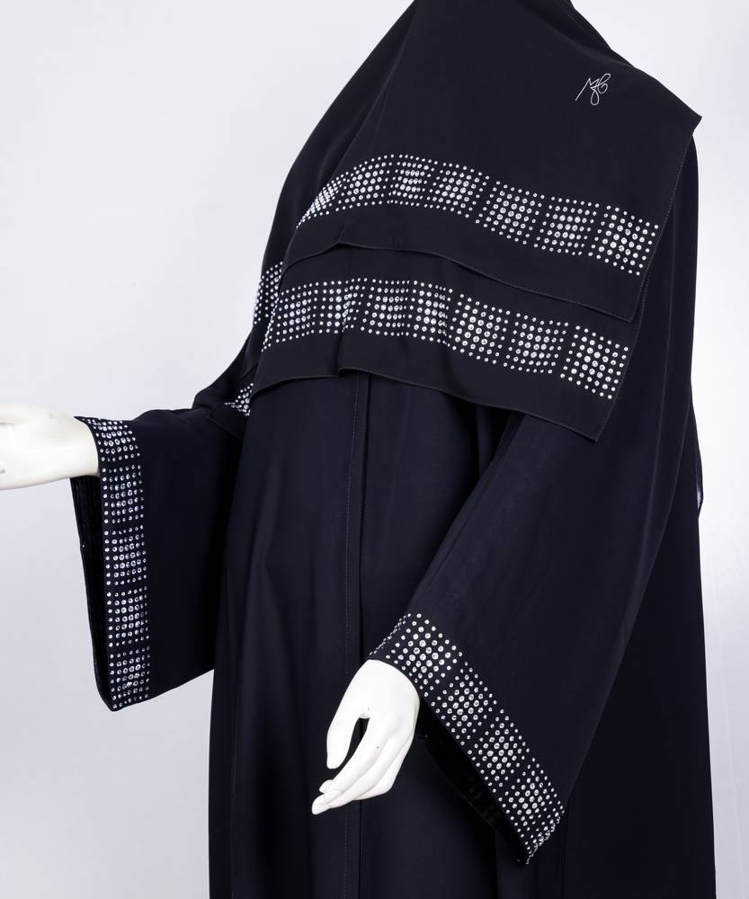 عباية معى طرحة موديل رقم   3615 (1)