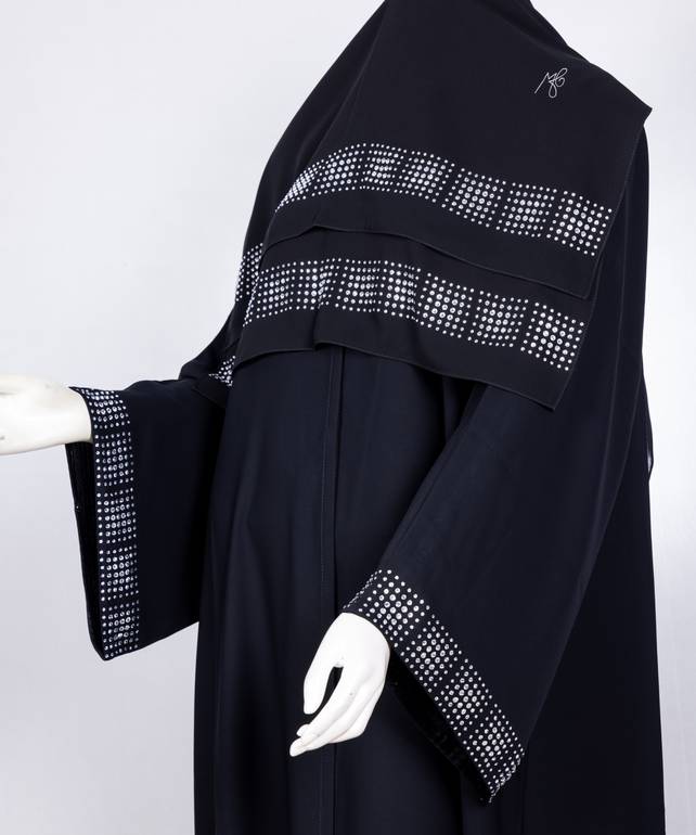عباية معى طرحة موديل رقم   3615 (1)