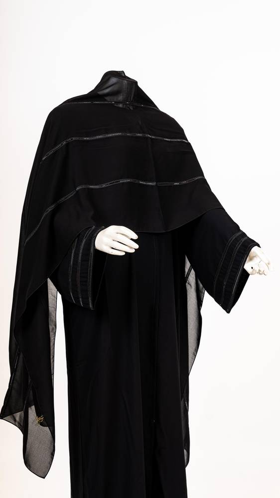 طقم اسود  2