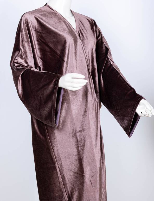 عباية مخمل لف