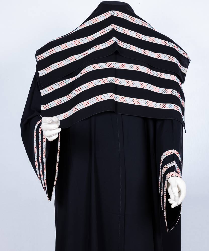 عباية مع طرحة موديل رقم  3662 (1)