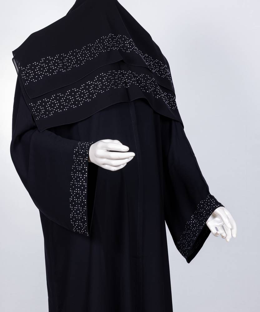 عباية مع طرحة كريستال موديل رقم  3643 (1)
