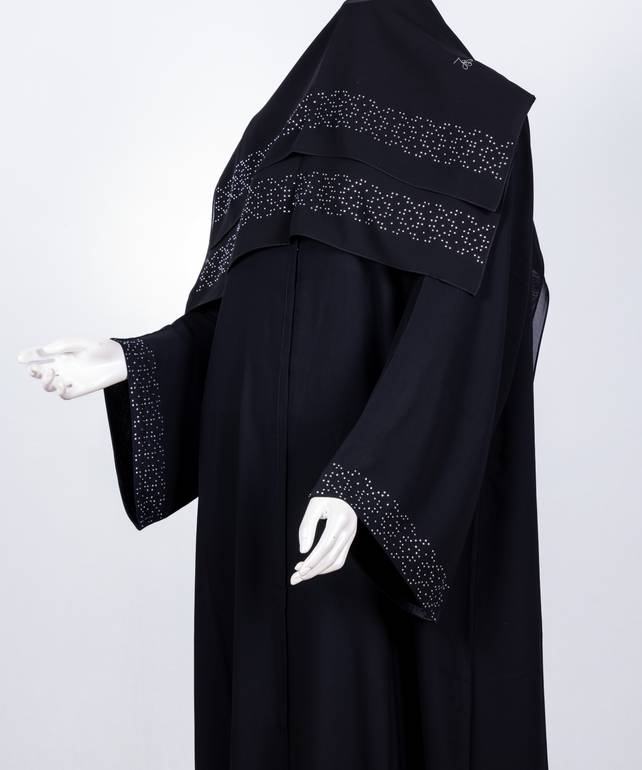 عباية مع طرحة كريستال موديل رقم  3643 (1)