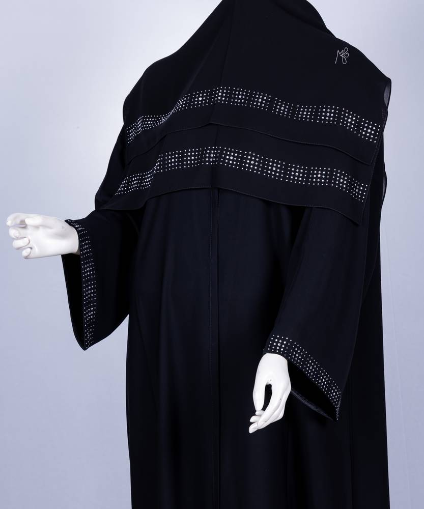 عباية مع طرحة كريستال موديل رقم  3661 (1)