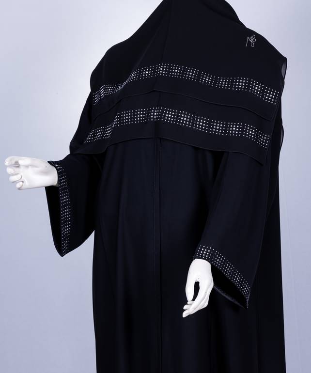 عباية مع طرحة كريستال موديل رقم  3661 (1)