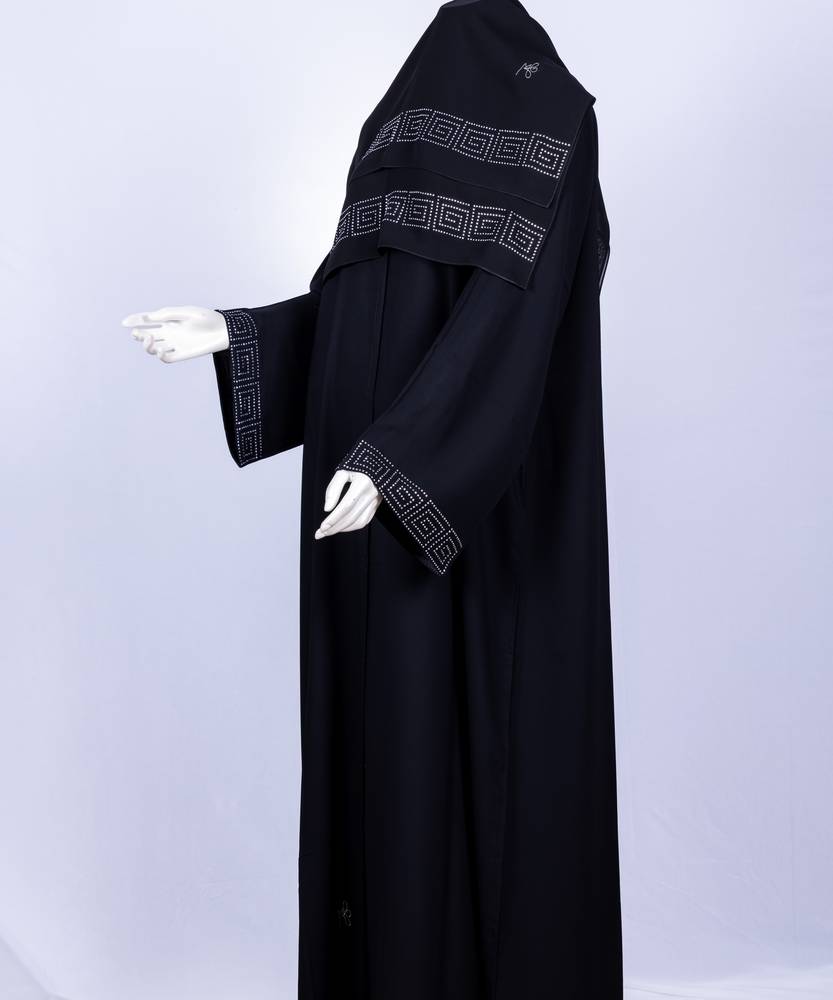 عباية مع طرحة كريستال بتصميم 3573 (1)