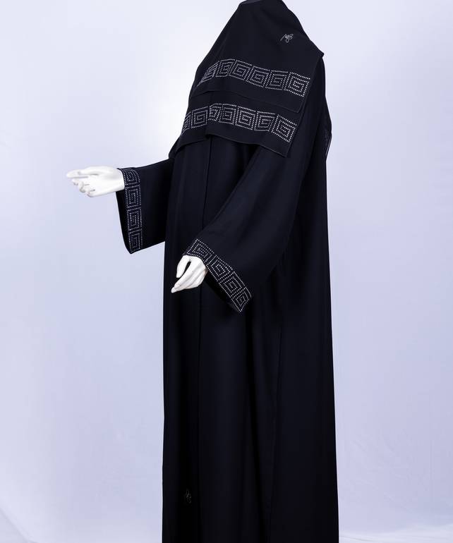 عباية مع طرحة كريستال بتصميم 3573 (1)